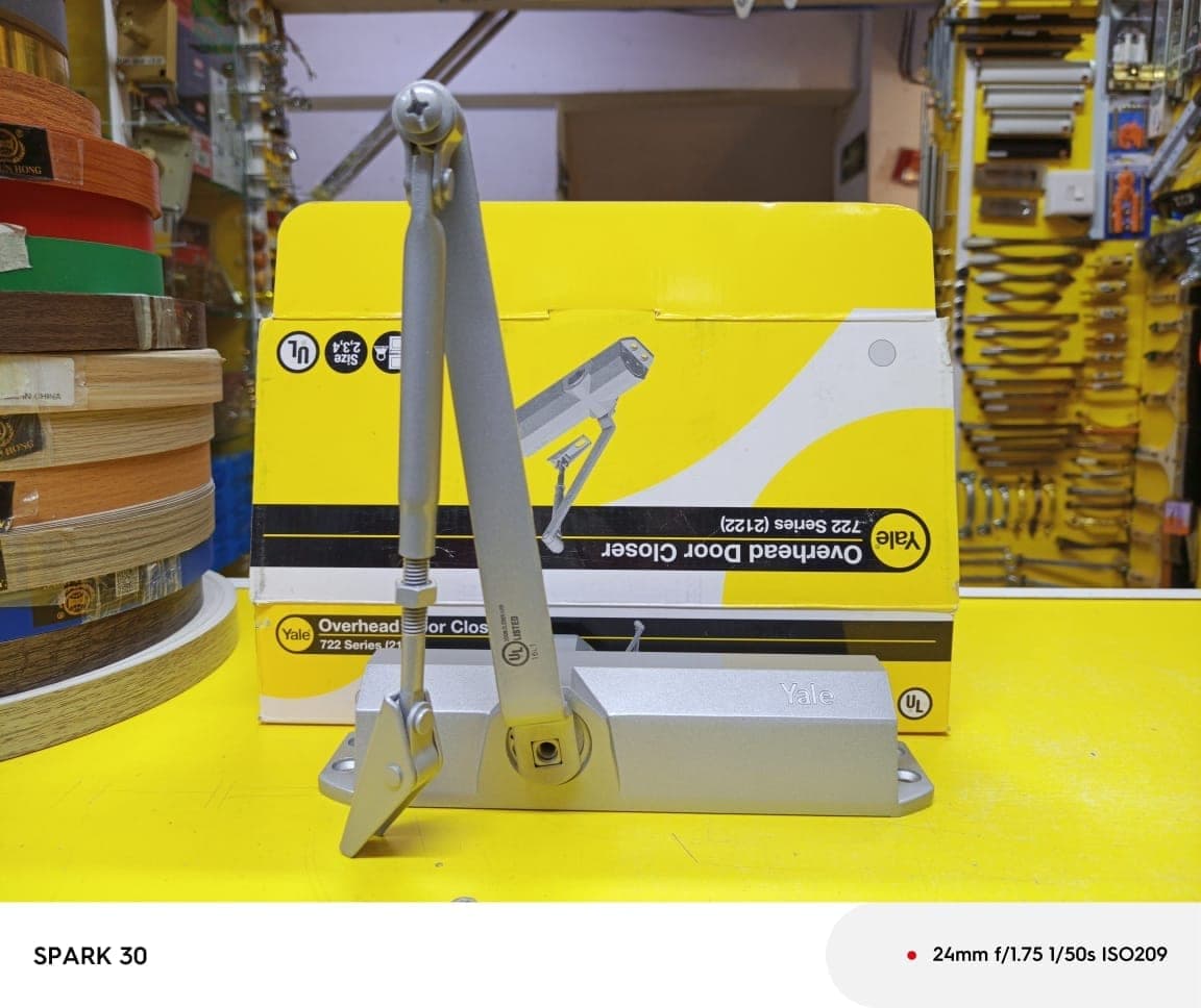 The Yale 722 Series Door Closer supports a maximum door weight of 80 kg (with a maximum door width of 1100 mm).