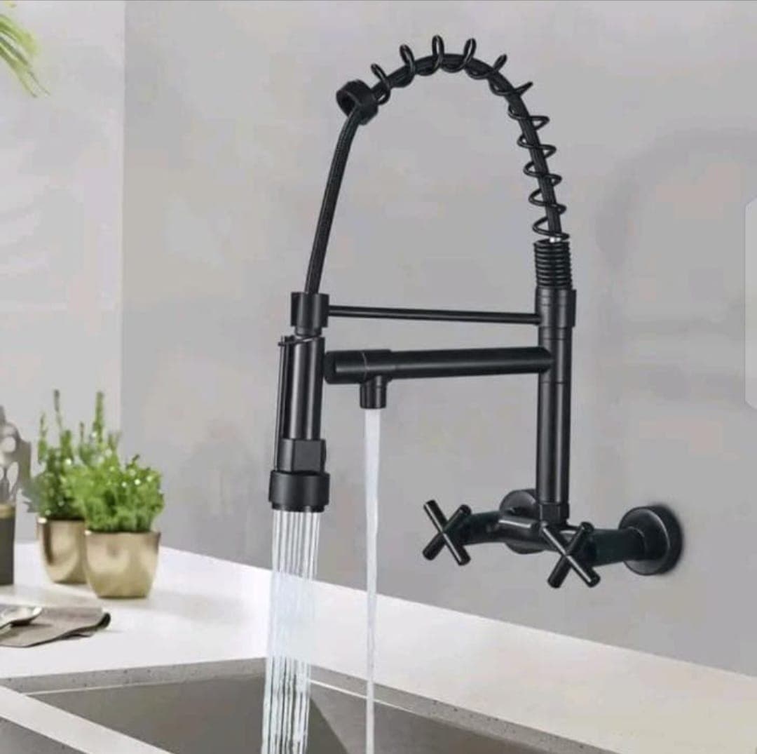 Wall-Mounted Pull-Out Kitchen Mixer (Matte Black)