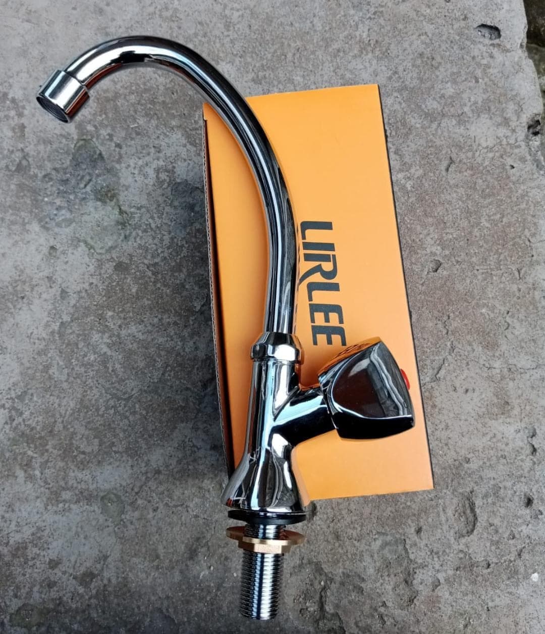Lirlee pillar tap with knob handle (alternate view)